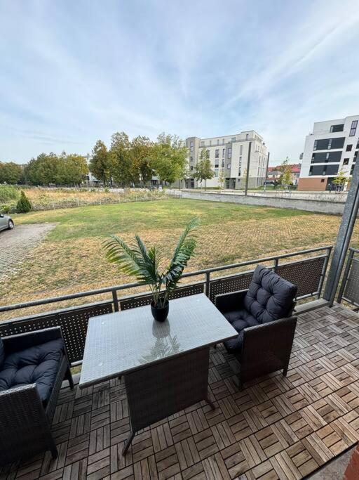 Apartment Mit Parkplatz Und Wifi Magdeburg Ngoại thất bức ảnh